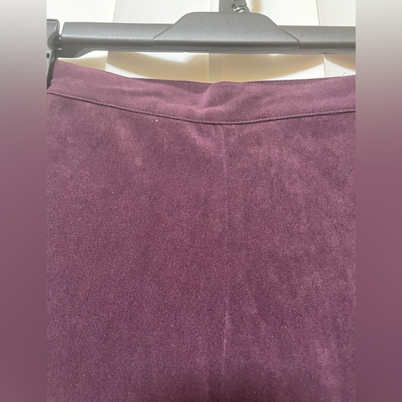 Women’s I.K.C. 2 Piece Set - Picture 16 of 16